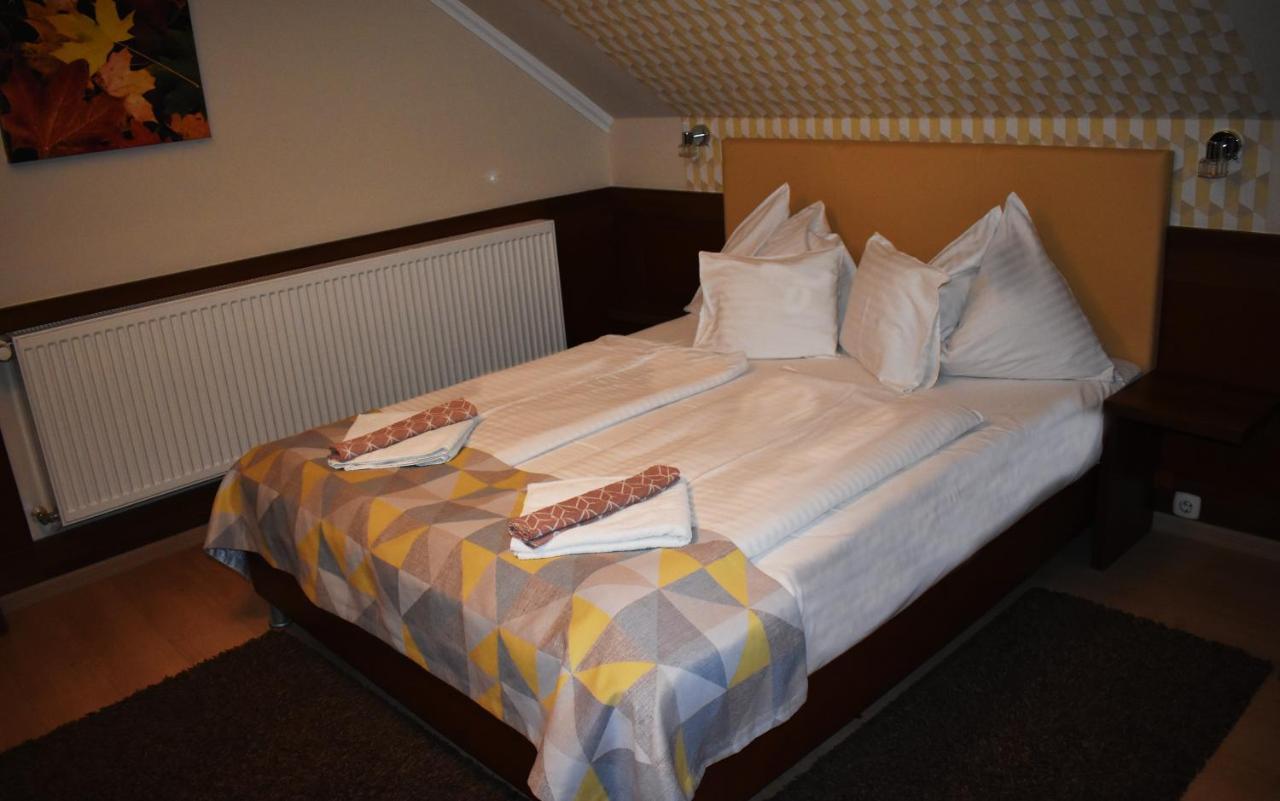 Hotel Pávai Hajdúszoboszló Esterno foto
