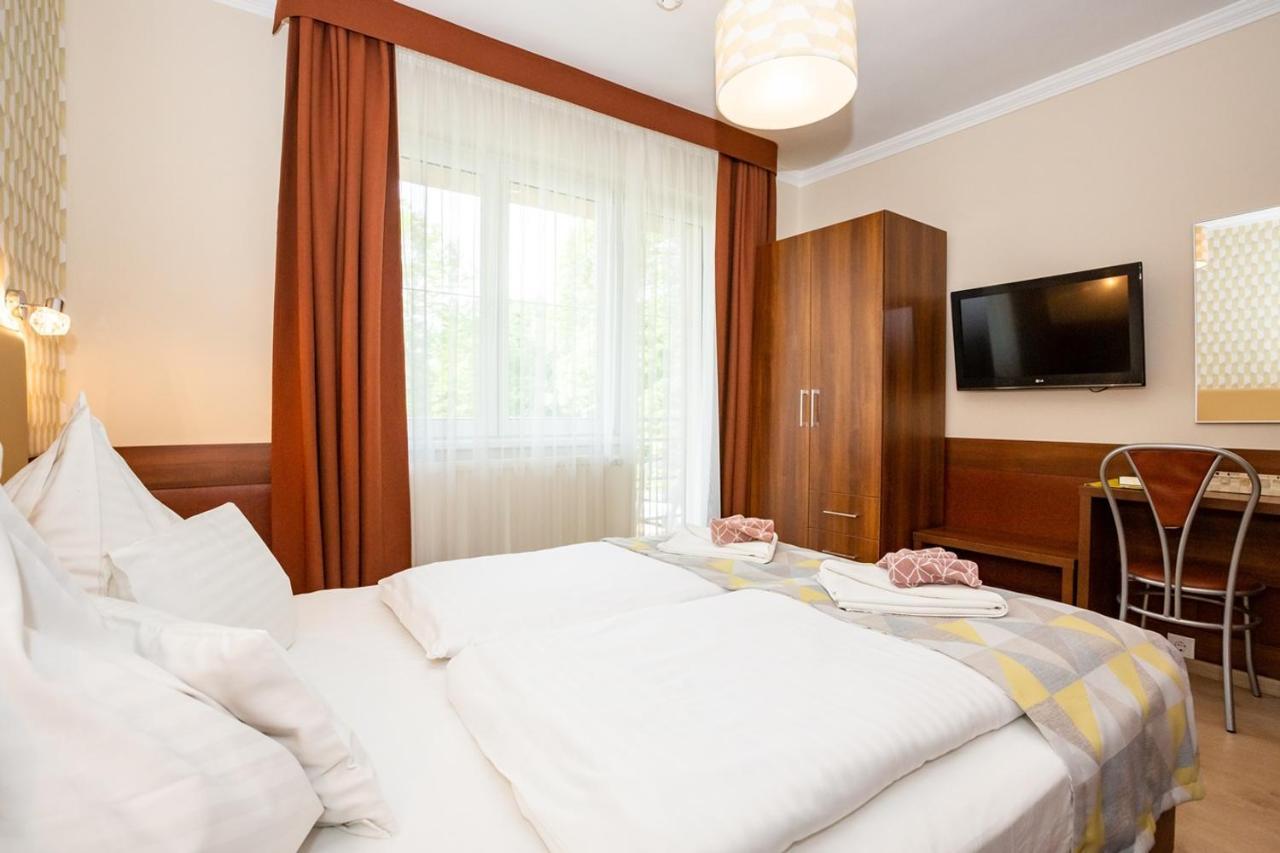 Hotel Pávai Hajdúszoboszló Esterno foto
