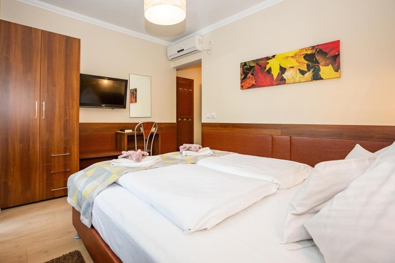 Hotel Pávai Hajdúszoboszló Esterno foto