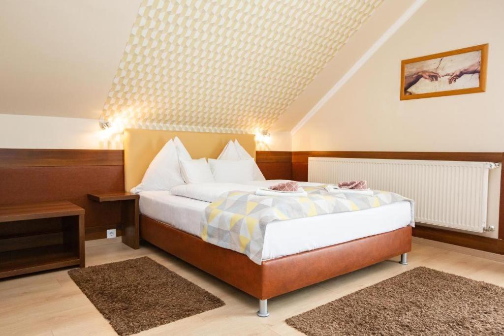 Hotel Pávai Hajdúszoboszló Esterno foto