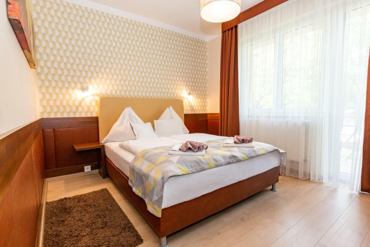 Hotel Pávai Hajdúszoboszló Esterno foto